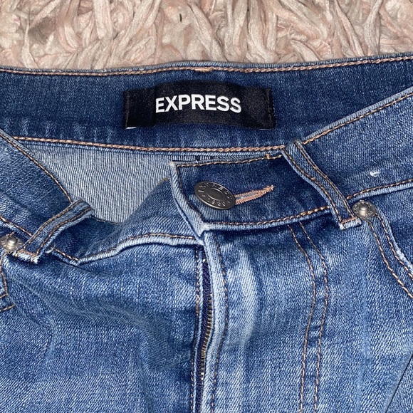 Express Shortie Shorts - Picture 2 of 4